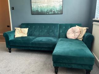 Vibrant Mill Hill East Pad - Hendon - 8
