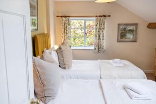 The Coach House - 2