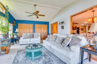 Prairie du Chien Home with Yard 3 Mi to River! - Prairie du Chien - 3