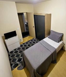 Quarto Cambuí l Apto compartilhado - 3