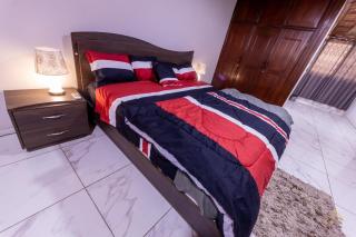 HomeAwayFromHome Villa - Lapaz - 5