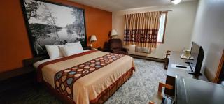 Hotel Iron Mountain Inn & Suites - 7
