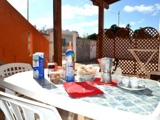 Tanoshii holiday home on the ground floor with outdoor space and parking space - 3