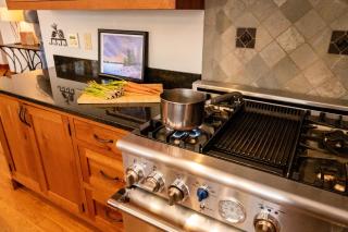 Loon Mountain Lodge Pool Table, Sonos, Sleeps 20 - 1