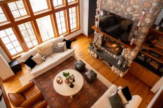 Spacious Ski Haven Pool Table Grand Fireplace! - 1