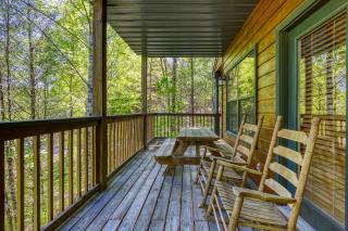 Stones Throw- You Get 560 in Free Attraction Tickets, Resort Pool, Game Room - 4