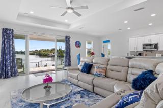 Gulf Waterfront Access Modern Luxe Home - Cape Coral - 0