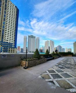 Laureano di Trevi Makati Apartment with Balcony - Manila - 2