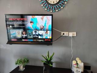 Cosy KL Tower with Parkview Balcony, Pool, Gym, Sauna Near Greenbelt 100MBPS - Manila - 3