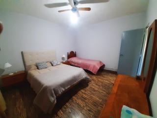 Casa Centrica 2 habitaciones con Cochera SL Cap - 1