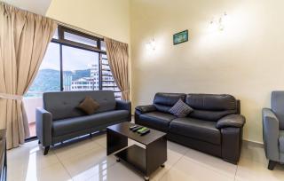 Batu Ferringhi Sea View Penthouse Resort Home - 1