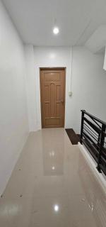 2 Storey House w 2 BR and own parking - Manila - 1