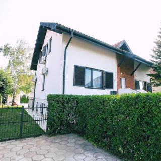 Villa Mina Kladovo, 5-Bedroom Villa with Pool for up to 12 People - Kladovo - 3