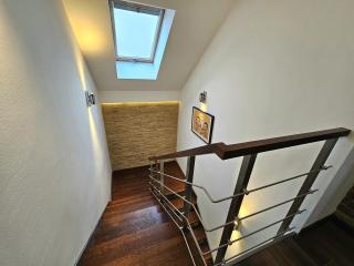 Dom z Basenem i Sauna Zewnętrzna - 3