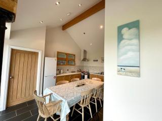 Cosy barn with views in Wick Vale of Glamorgan - Wick - 4