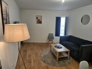 T2 chaleureux, calme et entièrement rénové. - 2