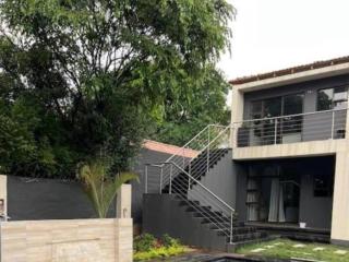 Luxury apt walk to Melrose Arch (3) - 1
