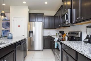 Last Minute Disney Getaway! Private Pool, Hot Tub & Games Room. Book Now! #29590 - Kissimmee - 3