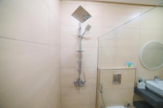 Luxurious New 1BR Apt Prime Jumeirah Garden City - Dubai - 3
