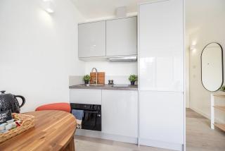 Studio Destination at 190 Northolt Road in Harrow - Harrow - 5