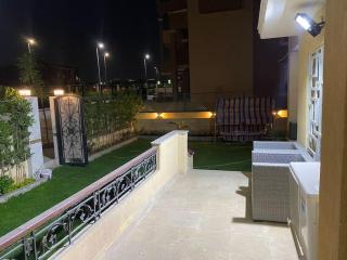 Apart with private garden in prime location - Giza - 3