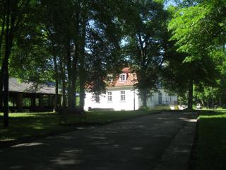 Księżycowy Dworek II - 1