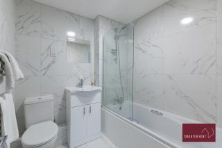 Teddington - 2 Bedroom Ground Floor Flat - 3