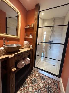 MAISON La BOHEME Jacuzzi - Vias - 2