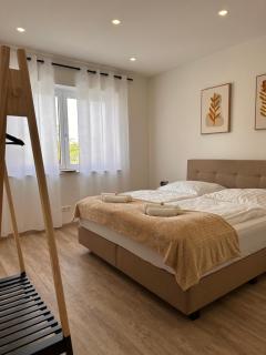 AMAO-Obsidian I 120qm I Elegantes Business- & Familienapartment I 3 Schlafzimmer I KingSize Betten - Schwanau - 1