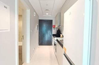 1015 Brand New Studio Apartment, Carson Damac Hills - Dubai - 5