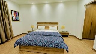 Penta Square Luxury 1 bed Apartment phase 5 DHA Lahore - Lahore - 5