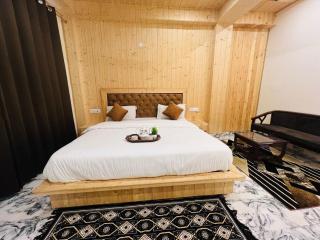 Samarth Kasauli Hills Bed & Breakfast 2 km from Mall Road - 9