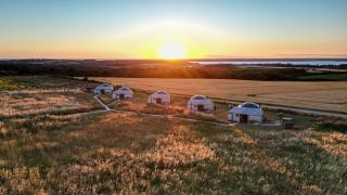 Dome Meadow 5 With Outdoor Tub At Tapnell Farm - 2