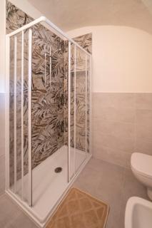 Lavinia Suite - Romantic & New! - Marone - 6