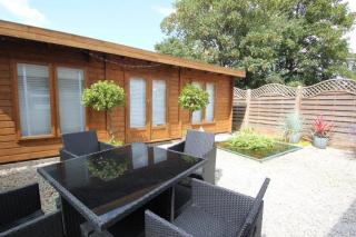 The Zen Den - Southend-on-Sea - 9