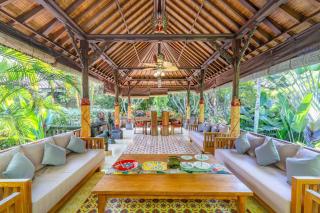 Puri Lana Villa by Nagisa Bali - 4