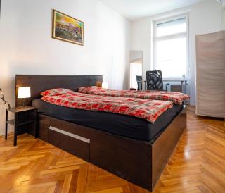 Anett's downtown apartment - Budapest - 7