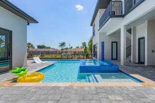 LUXURY - Close to Beach! - Pool Table, Heated Pool & Spa - Serenity Oasis - Roelens - Cape Coral - 8