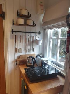 The Honeypot Shepherds Hut - 5