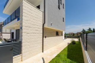 Villa Matic ground floor apartment with shared pool - Funtana - 4