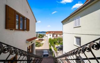 Awesome Apartment In Murter - Murter - 9