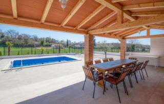 2 Bedroom Nice Home In Rovinj - Rovinj - 9