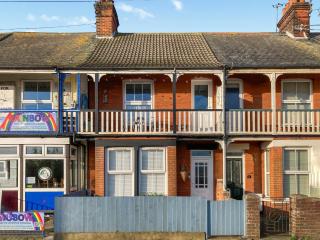 Beachcombers Retreat - Felixstowe - 8