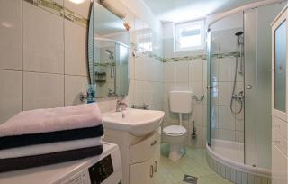 Awesome Home In Barban With Jacuzzi - 5