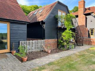 Wysteria, North Lodge - Rusper - 5