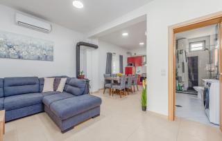 Cozy Home In Banjevci With Jacuzzi - Banjevci - 7