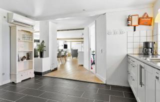 Cozy Home In Østermarie With Kitchen - Østermarie - 4