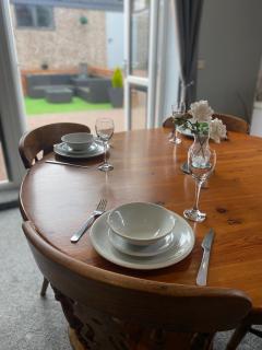 The Brook House - Spacious 3 Bed Home From Home in Burton - 1