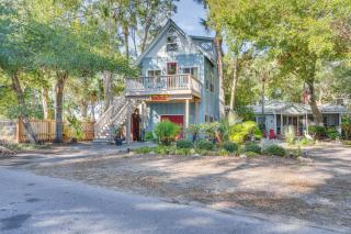 The Bird House Lush Bungalow, Steps from Ocean! - Folly Beach - 0