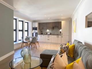 Seaside Bliss - Seafront Apartments - Kent - 9